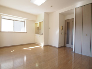 【居間・リビング】 | 参考写真　同物件同間取りのお部屋の写真です