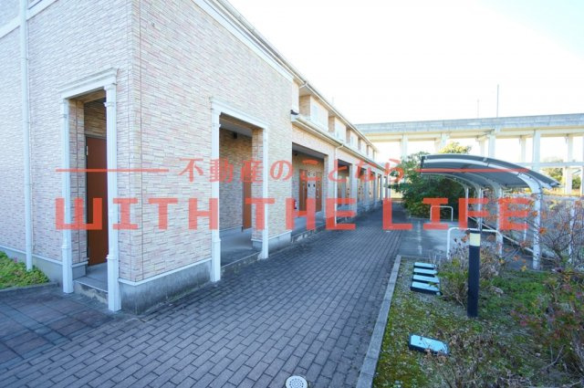 フローラ【キャッシュバック対象】のエントランス|清潔なエントランスです