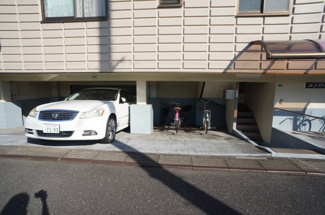 【その他共用部分】 | 自転車置き場
※駐車場空き無し。バイク相談可（3300円～）