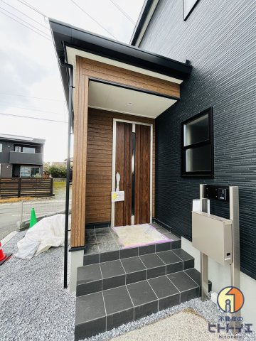 八女市馬場　新築建売住宅　2号棟のエントランス