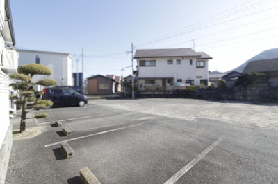 【駐車場】 | コスモハイツ弐番館 | 駐車スペースもあります