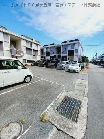 森内ハイツの駐車場