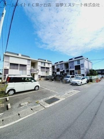 森内ハイツの駐車場