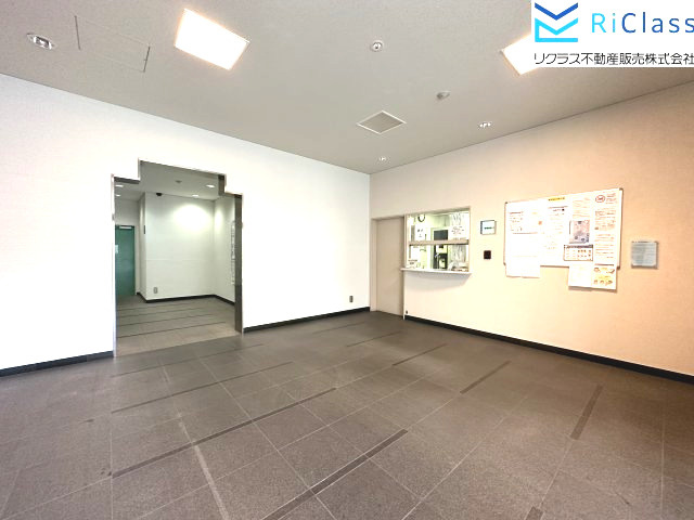 アスタくにづか6番館北棟のエントランス|清潔なエントランスです