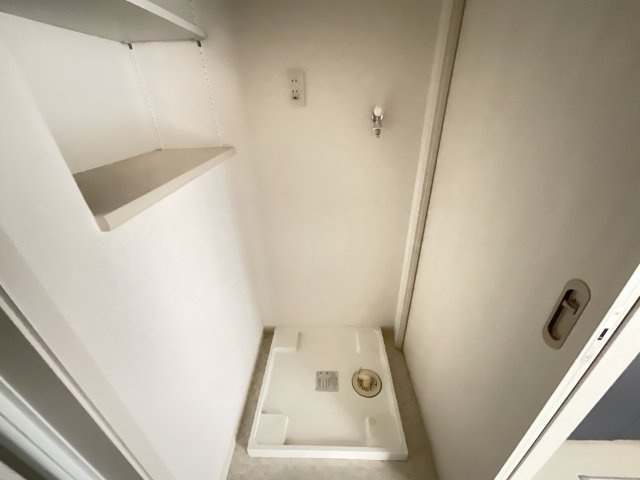 【設備】 | アミュレット | 洗濯機置き場です