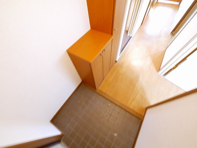 ラフィーネ生駒　（東菜畑）の玄関