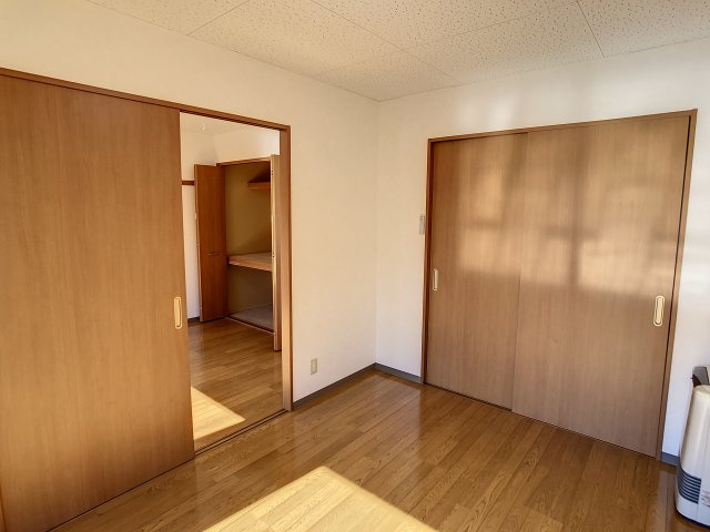 ドリームシティの洋室