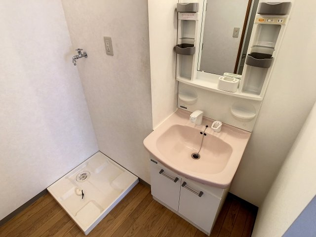 ドリームシティの独立洗面台