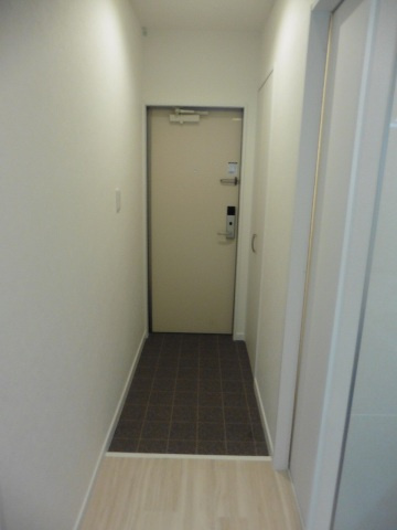 エムズコート吉田の玄関