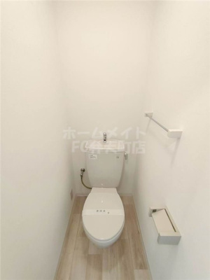 【トイレ】 | シンエイアド中央大通りビルディング | コンパクトで使いやすいトイレです