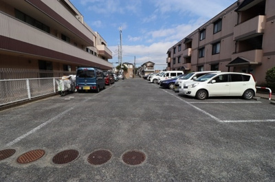 【駐車場】 | サニーハイツ | 駐車場