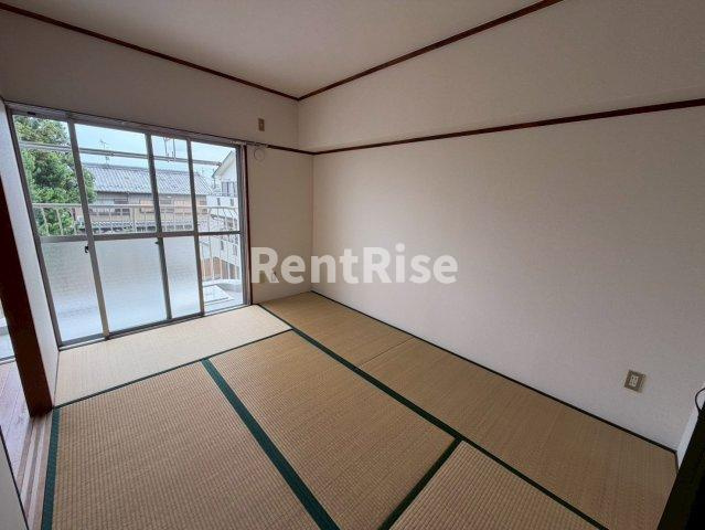 第一マンションの和室