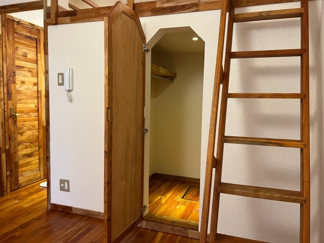 【収納】 | セザンヌ一色町 | 鏡・大容量収納
