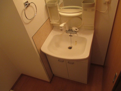 【洗面所】 | クレール豊里 | 忙しい朝にうれしい洗髪洗面化粧台付です
