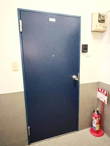 福寿ビルの玄関|玄関