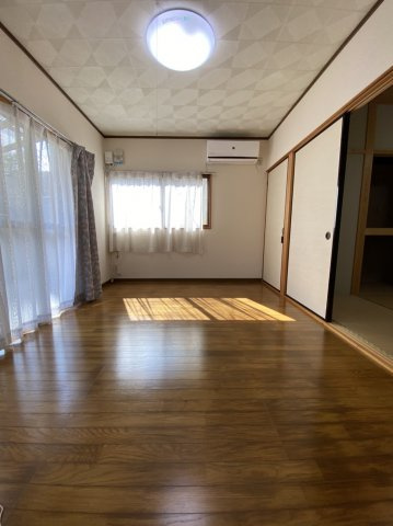 藤平屋貸家の洋室