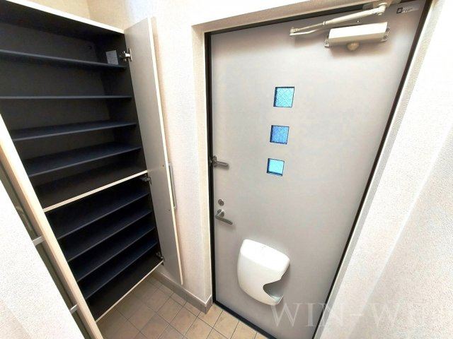 ベル・ソレイユKの玄関