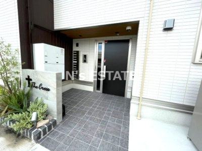 【エントランス】 | The Cross