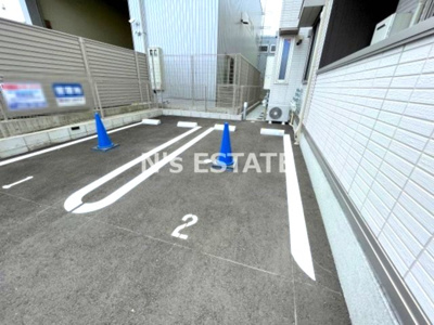 【駐車場】 | The Cross