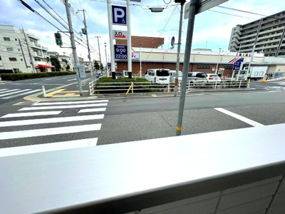 【駐車場】 | The Cross