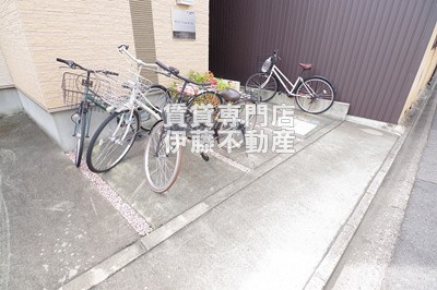 ヴィラ・トゥルヌソルの駐車場