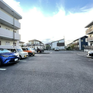 【駐車場】