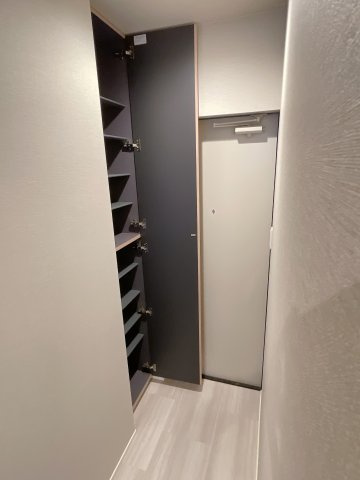 ブロンテ東加古川の玄関