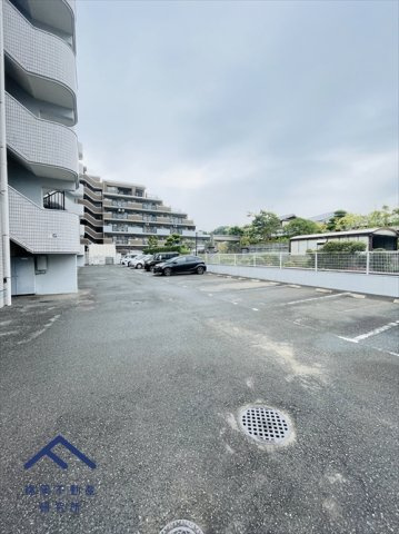 スワンマンション香椎南の駐車場