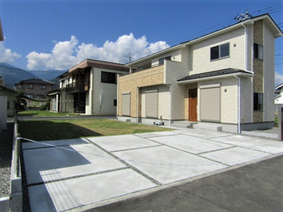 【外観】 | ブルーミングガーデン　南巨摩郡富士川町天神中條1号棟 | 新築戸建：南巨摩郡富士川町天神中條・全2棟【1号棟】
土地面積：90.19坪　建物面積：34.56坪