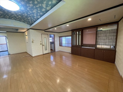 【内装】 | アルファビル