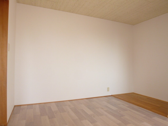 ハーモニーハイツＡの洋室