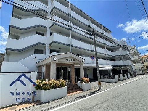 ファミール南福岡の外観