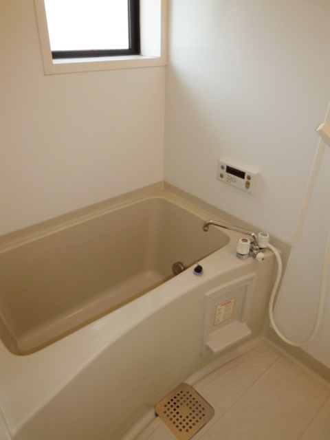 エスポワール【キャッシュバック対象物件】の浴室|日々の暮らしに欠かせないお風呂です