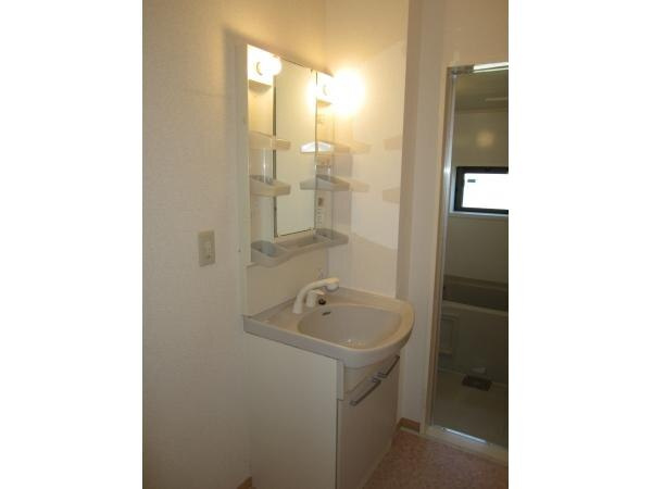 エスポワール【キャッシュバック対象物件】の独立洗面台|独立洗面台で身支度をすべて済ませてしまいましょう