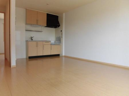 エスポワール【キャッシュバック対象物件】の居間・リビング|ゆったりとしたリビングです