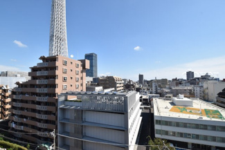 【展望】 | 物件のお問い合わせは、 ０１２０－７００－９６８までお気軽にどうぞ！
バルコニーからの眺望　スカイツリーが見えます