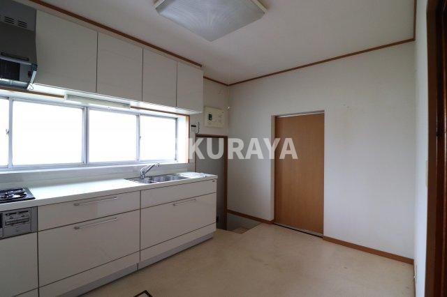 青木方貸家（五十部町）のキッチン|2022年撮影。現況と異なる場合がございます。