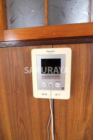 青木方貸家（五十部町）のセキュリティ|TVモニターフォン。2022年撮影。現況と異なる場合がございます。
