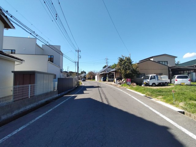高崎市中里町売地 B区画の前面道路含む現地写真
