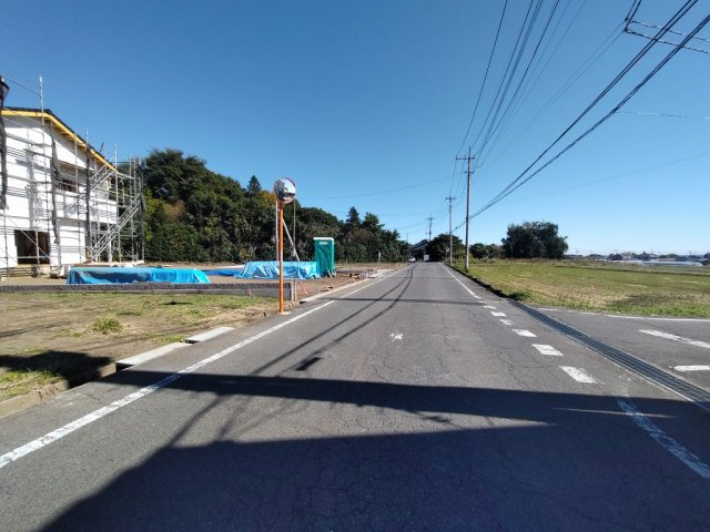 高崎市中里町売地 B区画の前面道路含む現地写真