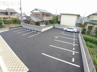 【駐車場】