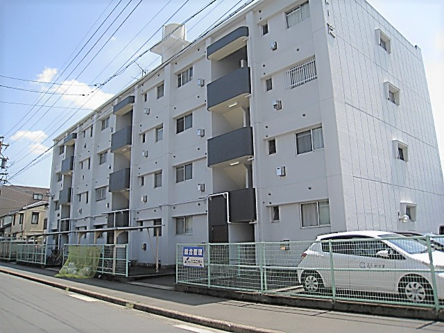 シャトー芝の外観|落ち着いた雰囲気の外観です