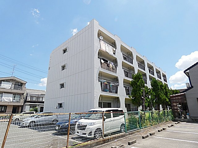 シャトー芝の外観|おしゃれな外観です