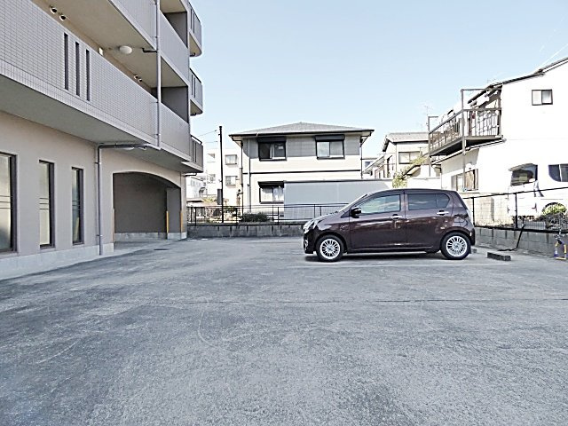 リバーサイド雅の駐車場|駐車場です