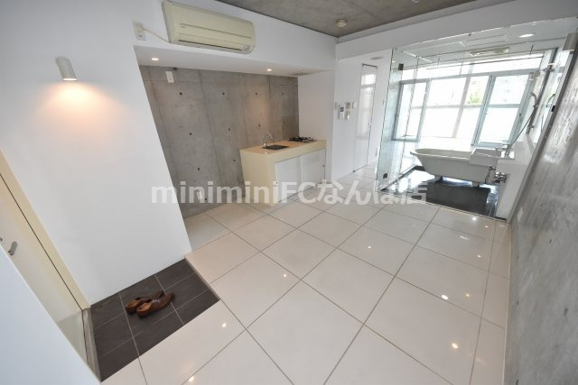 アクアプレイス大阪レジェンドの居間・リビング