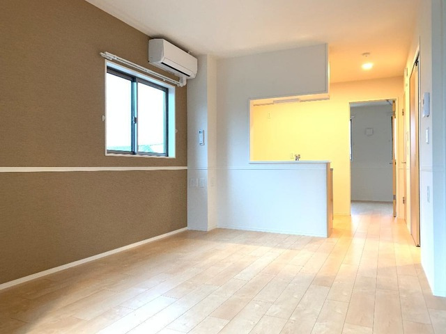 メゾンＭＩＲＡＩの居間・リビング|リビング