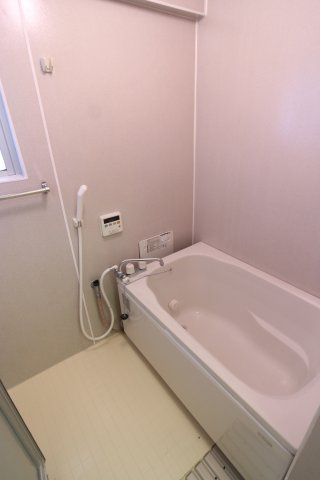 大沢マンションの浴室