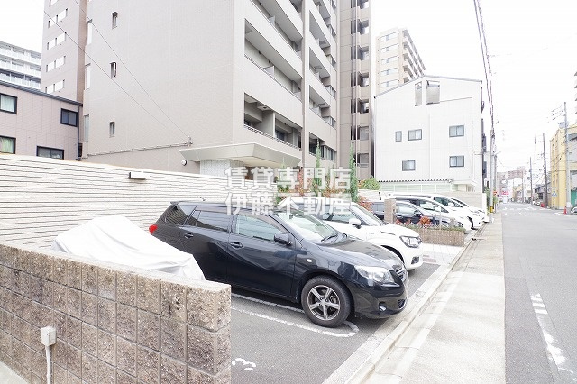 セントピア岡安の駐車場