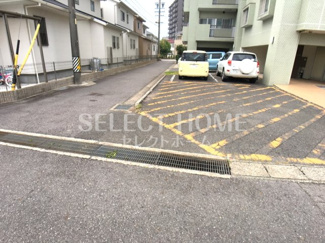 【駐車場】 | 駐車場完備です