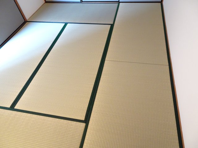 リバティはやの　Aの和室